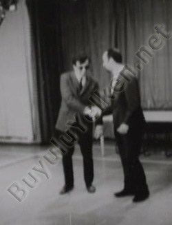 Okyay - 1968 - Okyay ve Fecri Ebcioğlu, Yer İstanbul Teknik Üniversitesi Tv\'si